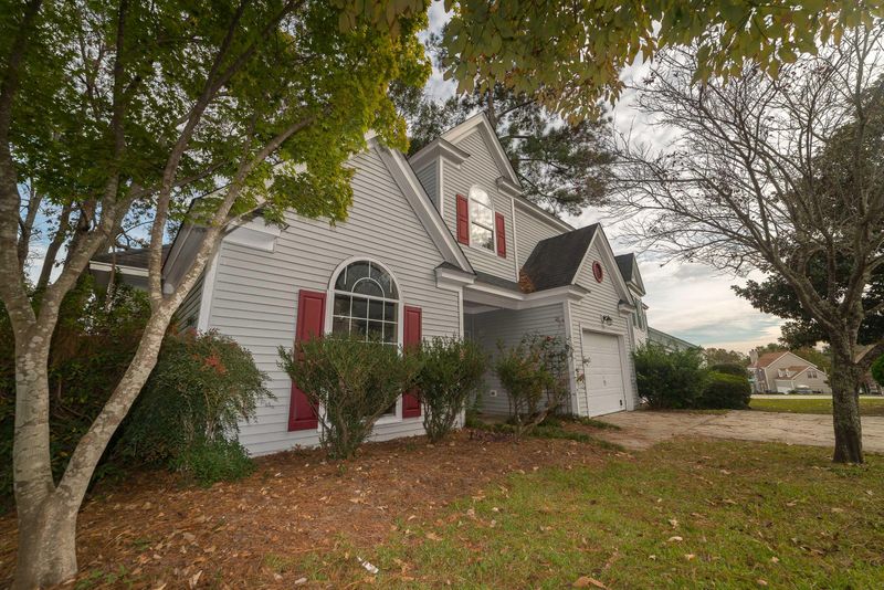 114 Ashton Dr, Goose Creek, SC 29445