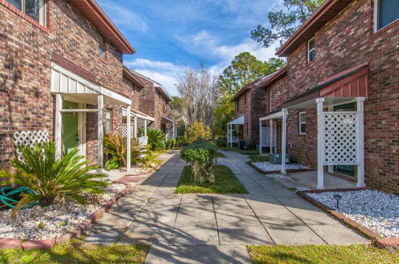 4316 Great Oak Dr, North Charleston, SC 29418
