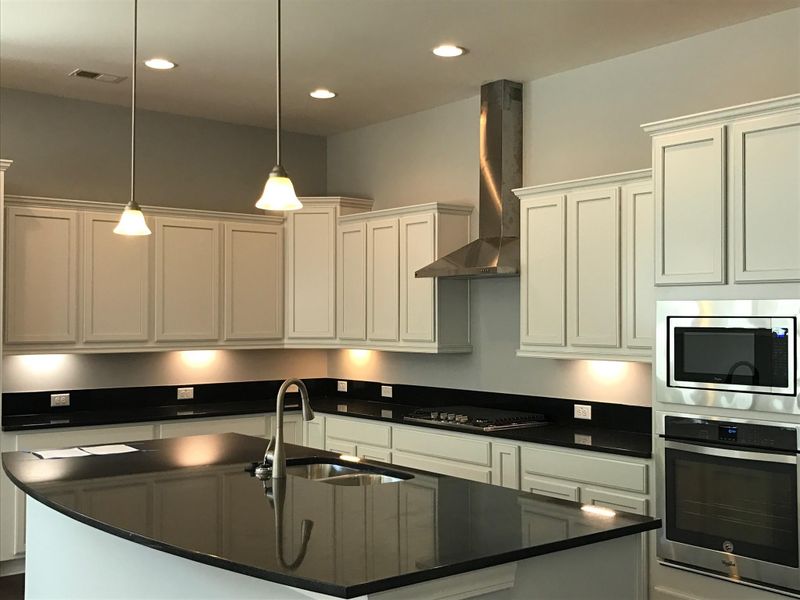 7407 Mercedes Way, Hanahan, SC 29410