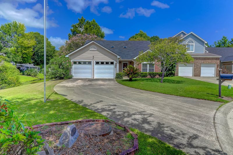 14 Jerome Ct, Charleston, SC 29414