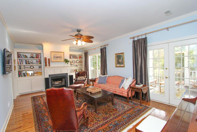 1021 Mathis Ferry Rd, Mount Pleasant, SC 29464