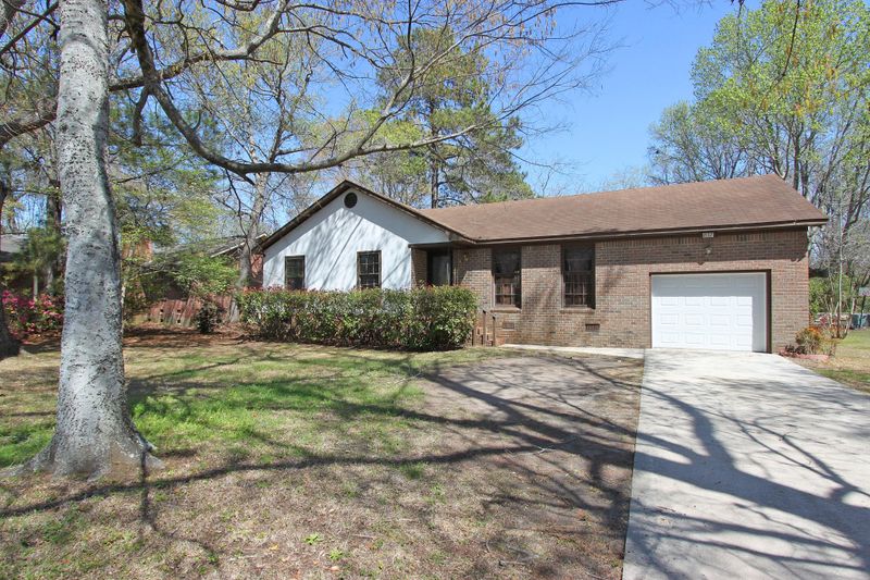 1532 Theresa Dr, Charleston, SC 29412