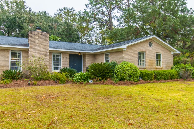 1014 Foxcroft Rd, Charleston, SC 29412