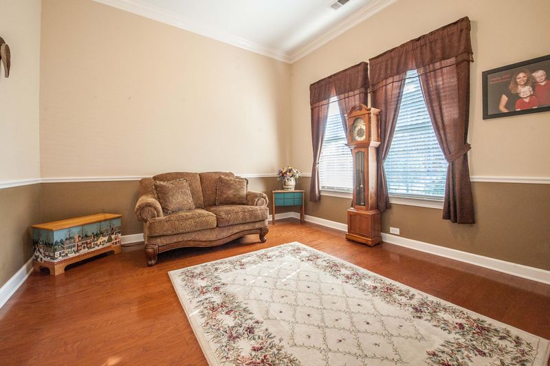 174 Carolinian Dr, Summerville, SC 29485