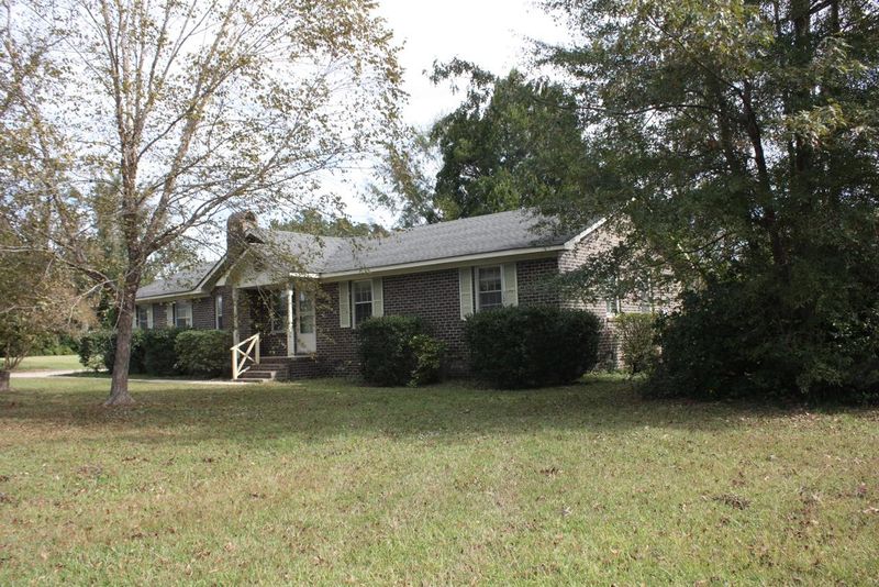 111 Dennis Dr, Goose Creek, SC 29445
