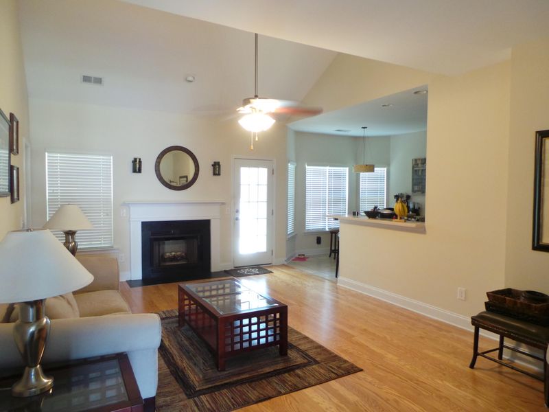 135 Netherfield Dr, Summerville, SC 29486
