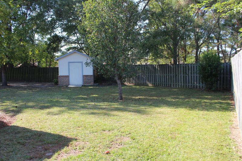 102 Gatehouse Dr, Summerville, SC 29486