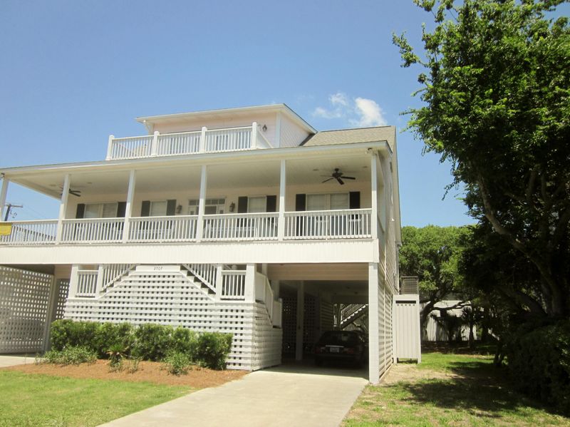 2707 Myrtle St, Edisto Island, SC 29438
