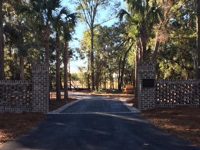 74 Remleys Ln, Mount Pleasant, SC 29464