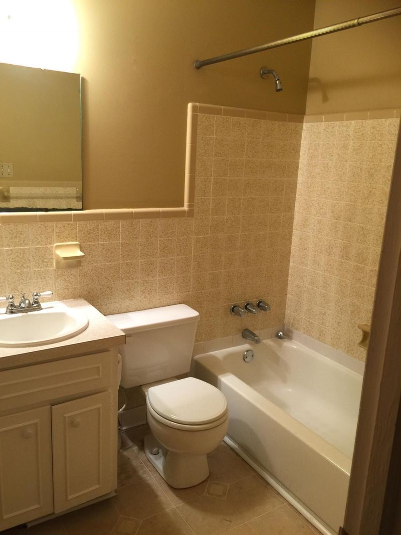 121 Azalea Dr, Summerville, SC 29485