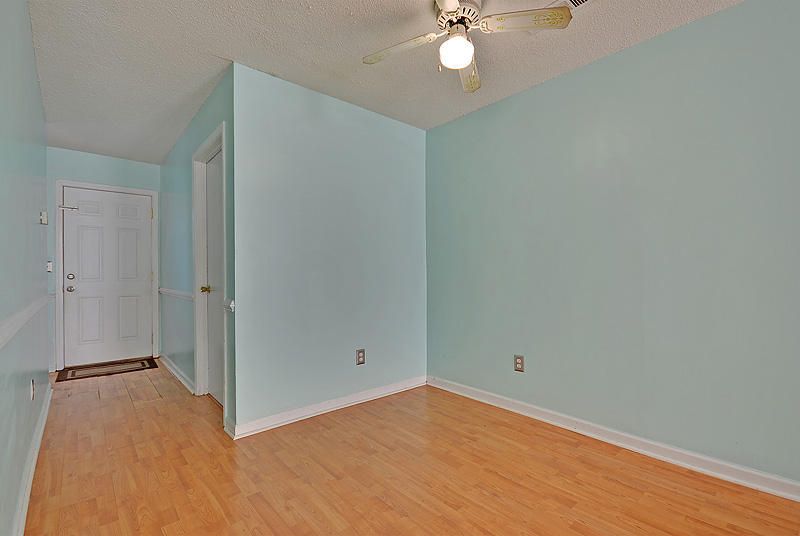 258 Pineshadow Dr, Goose Creek, SC 29445