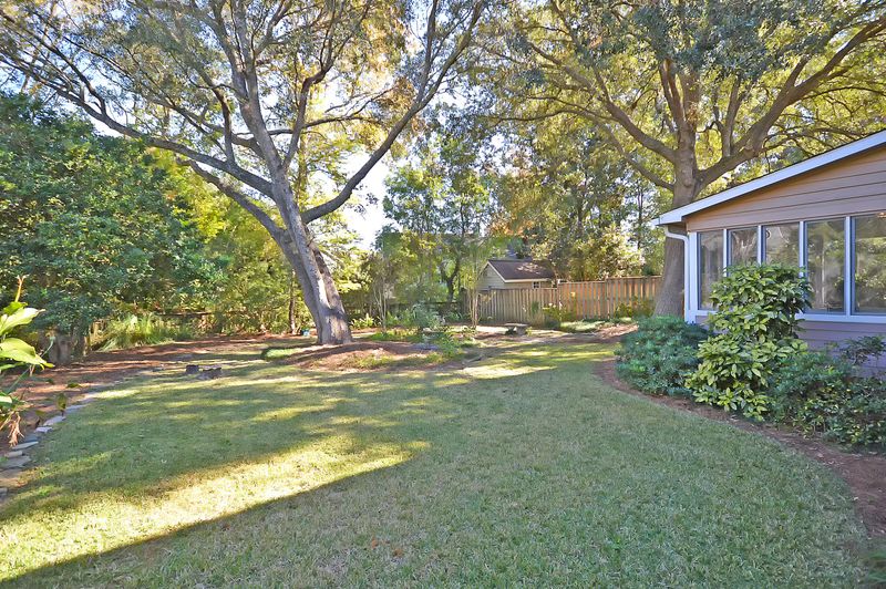 1728 W Sandcroft Dr, Charleston, SC 29407