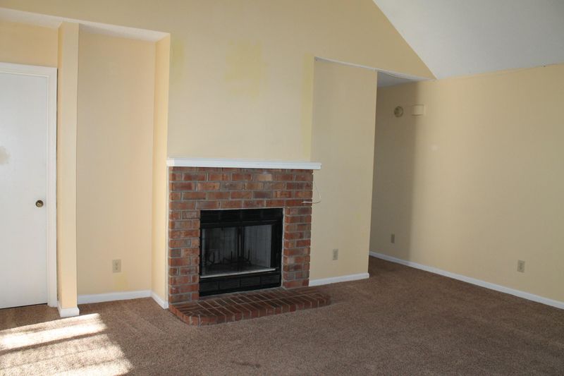 5208 Elba Dr, North Charleston, SC 29418