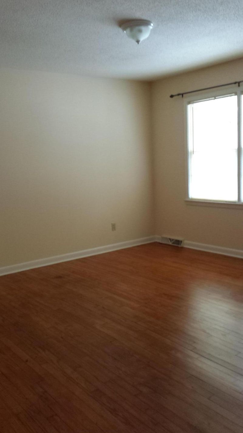 911 Miles Jamison Rd, Summerville, SC 29485
