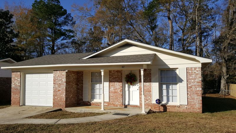 301 Elliott Dr, Ladson, SC 29456