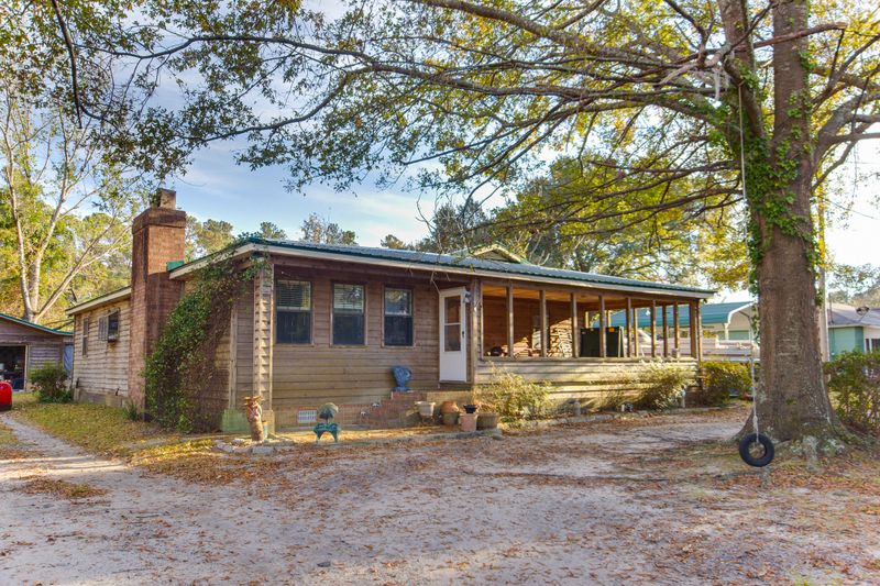 757 Levee Dr, Moncks Corner, SC 29461