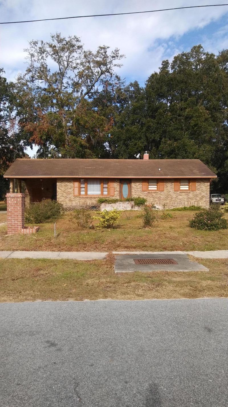3666 Tower Dr, Mount Pleasant, SC 29466