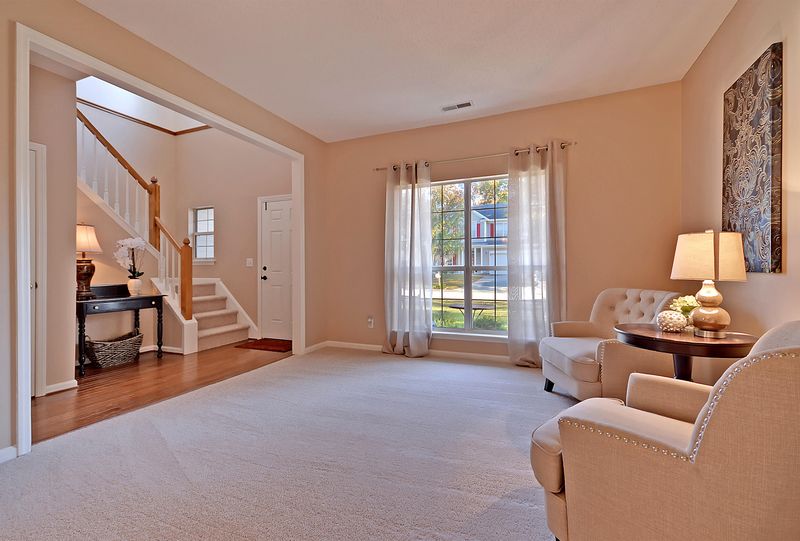 8611 River Oaks Dr, North Charleston, SC 29420