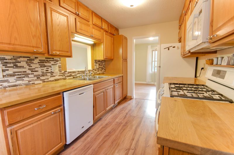 113 Spring St, Summerville, SC 29485