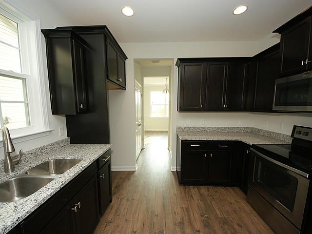 104 Cooks Rest Ln, Moncks Corner, SC 29461