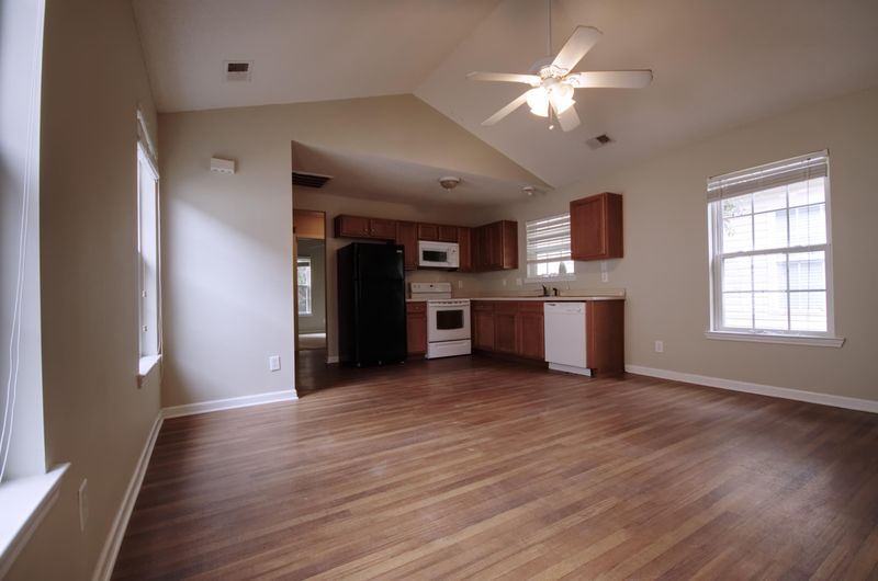 4865 Upjohn Rd, North Charleston, SC 29405