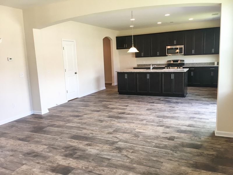 427 War Admiral Ln, Moncks Corner, SC 29461