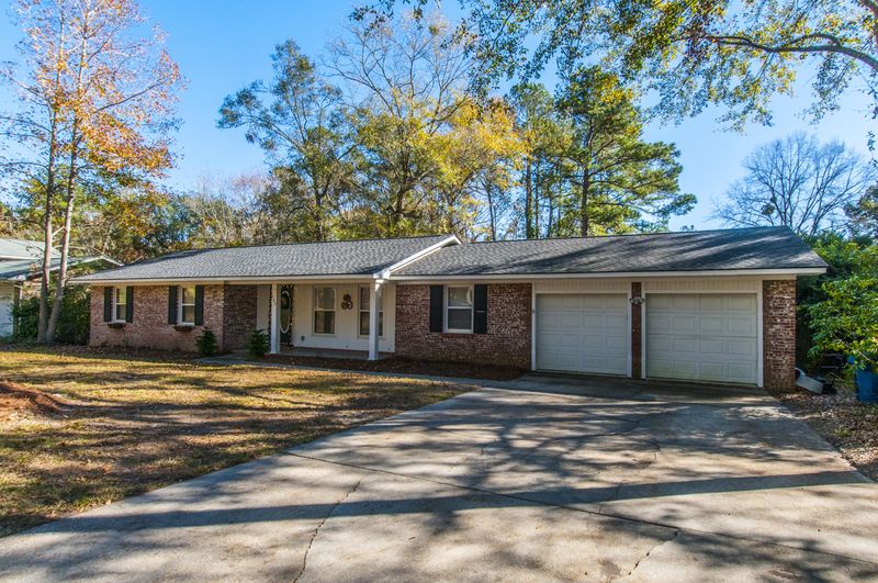 305 Partridge Cir, Summerville, SC 29485