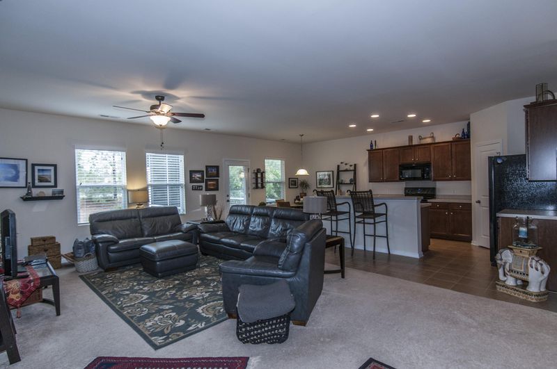 249 Old Carolina Dr, Goose Creek, SC 29445