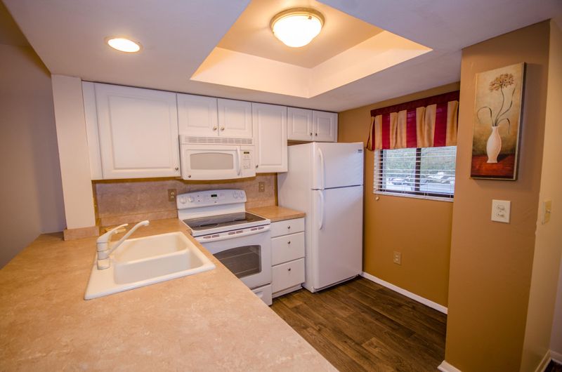 2186 Bees Ferry Rd #E, Charleston, SC 29414