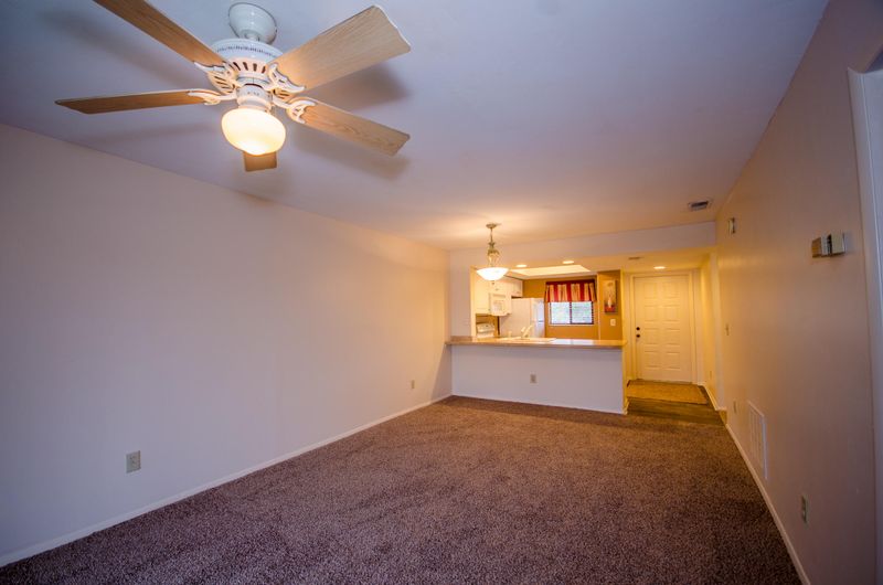 2186 Bees Ferry Rd #E, Charleston, SC 29414