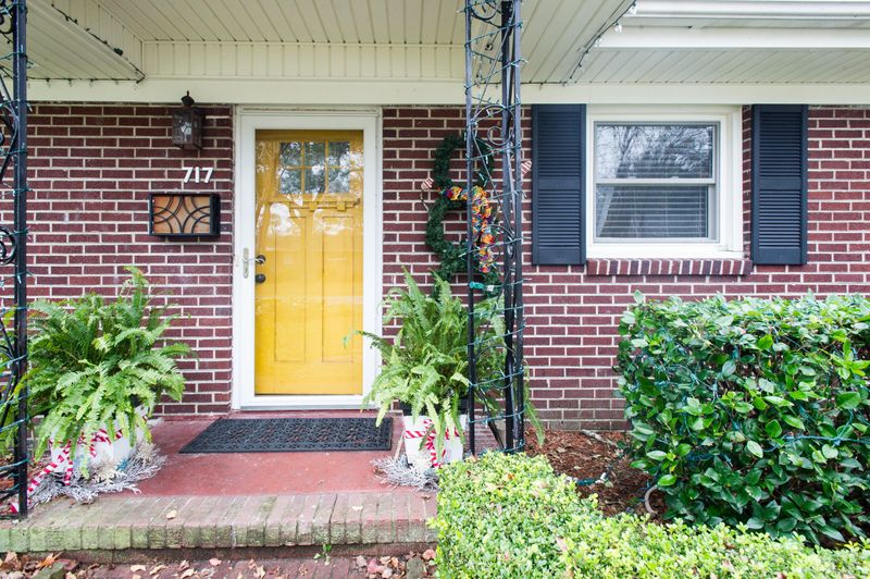 717 Shelley Rd, Charleston, SC 29407
