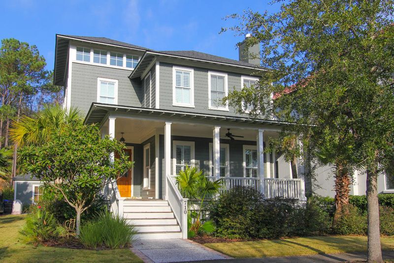 710 Stucco Ln, Mount Pleasant, SC 29464