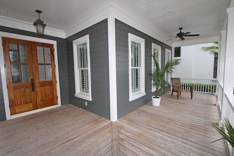 710 Stucco Ln, Mount Pleasant, SC 29464