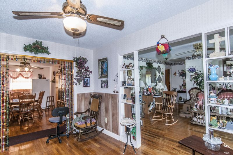 917 Hillsboro Dr, Charleston, SC 29407