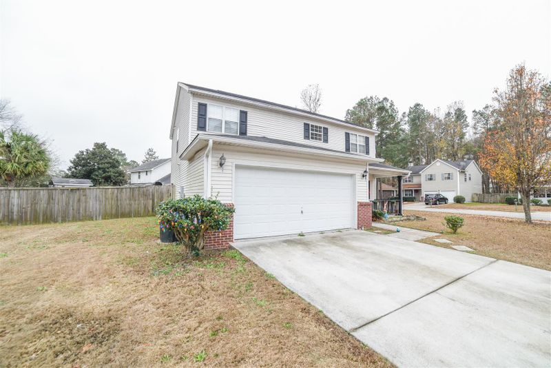 213 Ponderosa Dr, Ladson, SC 29456