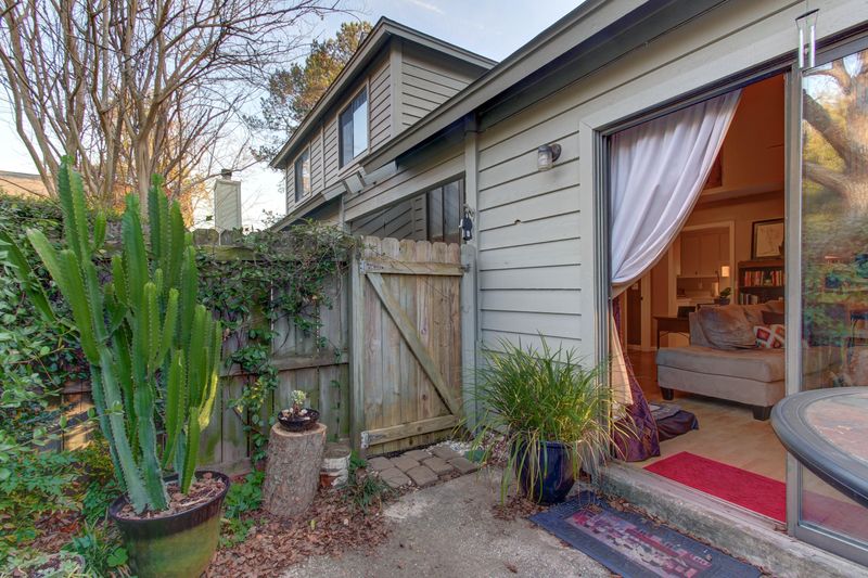 26 Maplecrest Dr, Charleston, SC 29412