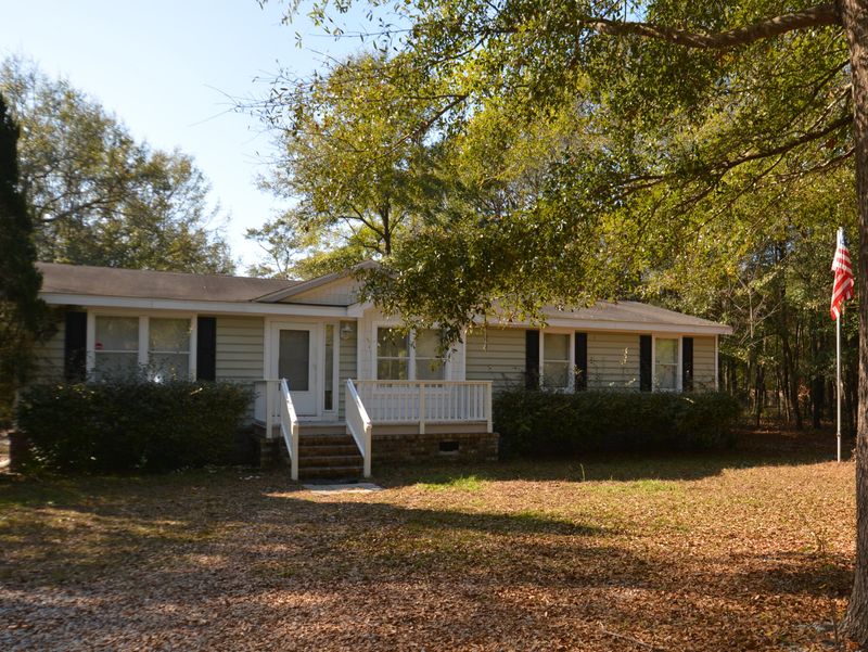 5729 Bluffton Rd, Hollywood, SC 29449