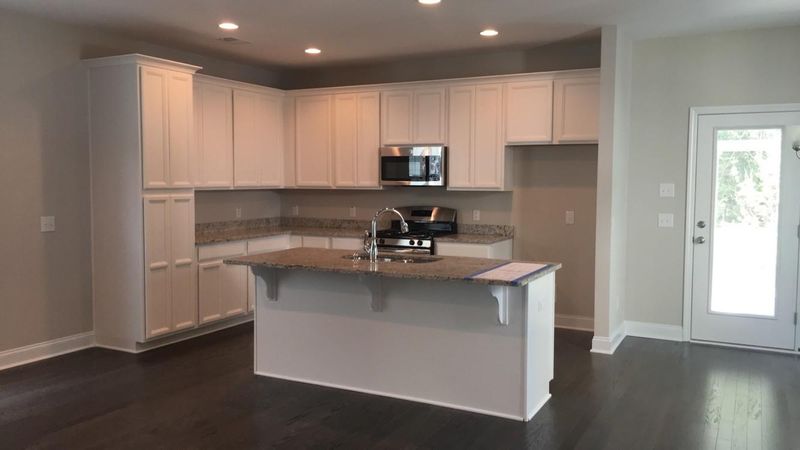 221 Brambling Ln, Charleston, SC 29414
