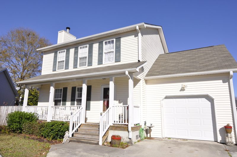 6610 Bent Creek Dr, North Charleston, SC 29420