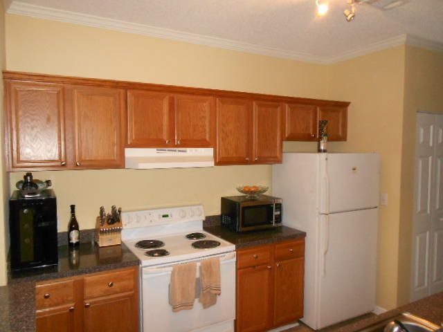 45 Sycamore Ave #424, Charleston, SC 29407