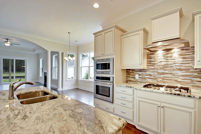 3975 Berberis Lane Ct, Hollywood, SC 29470