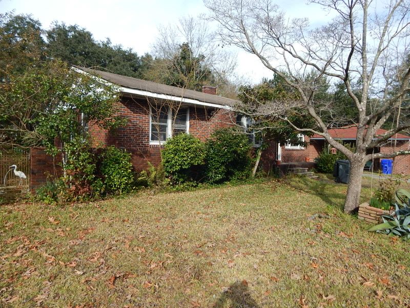 2654 Leeds, North Charleston, SC 29405