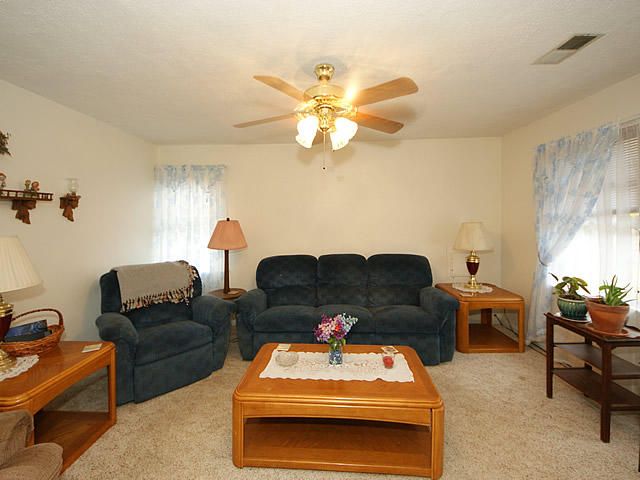 214 Forest Cir, Summerville, SC 29483