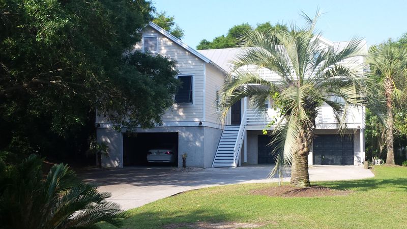 1 Ensign Ct, Isle Of Palms, SC 29451