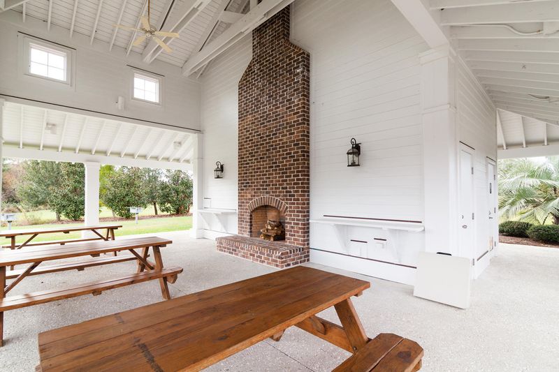 20 Anchor Watch Dr, Wadmalaw Island, SC 29487
