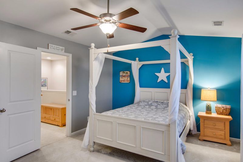 9074 Parlor Dr, Ladson, SC 29456