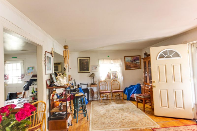 5865 Branch Ave, North Charleston, SC 29406