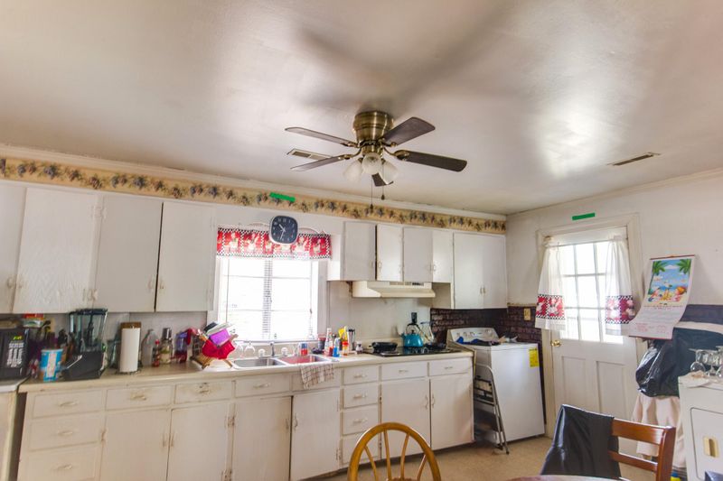 5865 Branch Ave, North Charleston, SC 29406