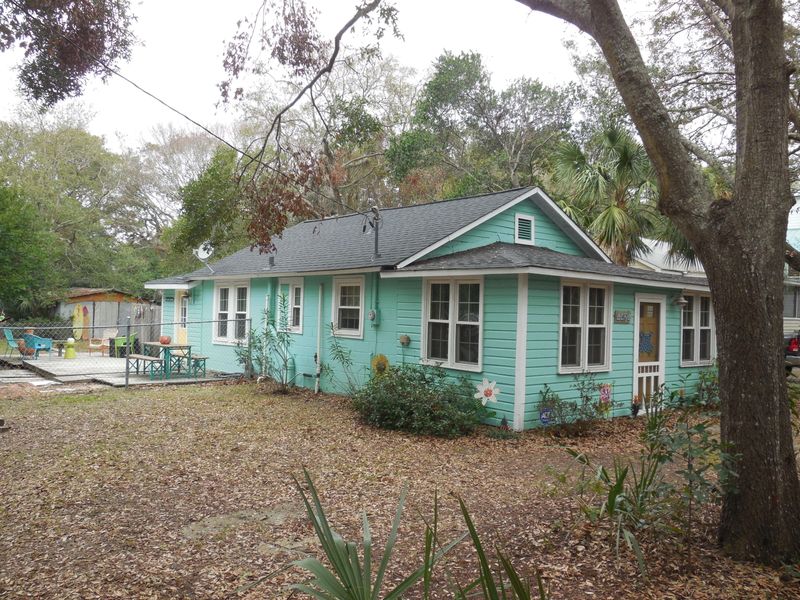 412 E Erie Ave, Folly Beach, SC 29439