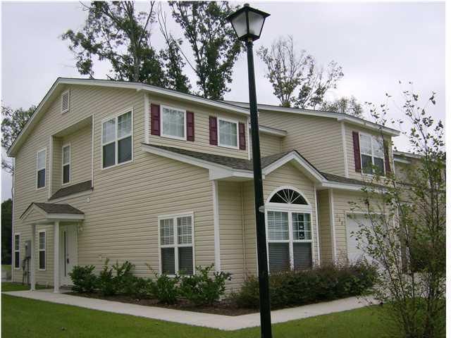 108 Grand Oaks Dr, Ladson, SC 29456